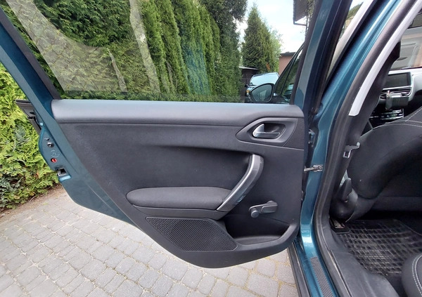 Peugeot 2008 cena 34000 przebieg: 138000, rok produkcji 2017 z Sochaczew małe 254
